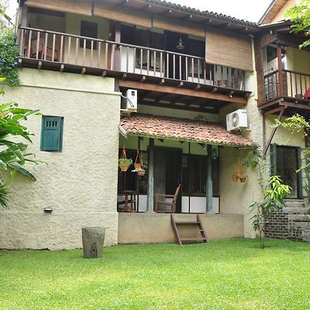 Bangalawa Bed & Breakfast Nawala Bagian luar foto