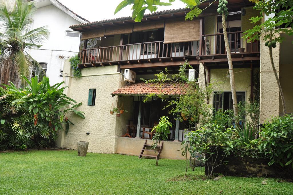 Bangalawa Bed & Breakfast Nawala Bagian luar foto