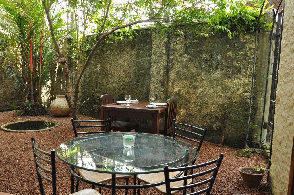 Bangalawa Bed & Breakfast Nawala Bagian luar foto