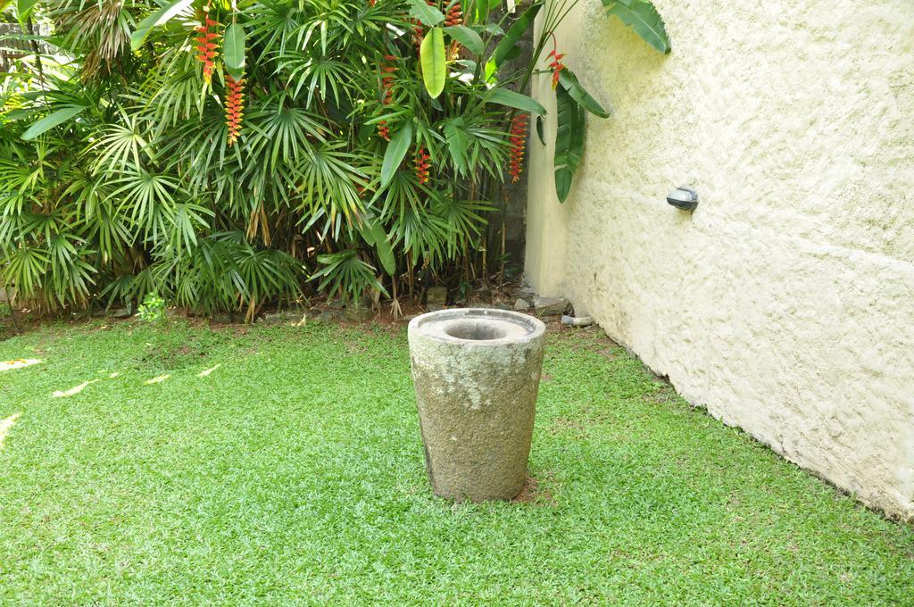 Bangalawa Bed & Breakfast Nawala Bagian luar foto