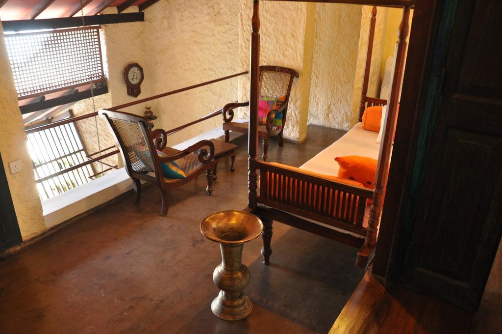 Bangalawa Bed & Breakfast Nawala Bagian luar foto
